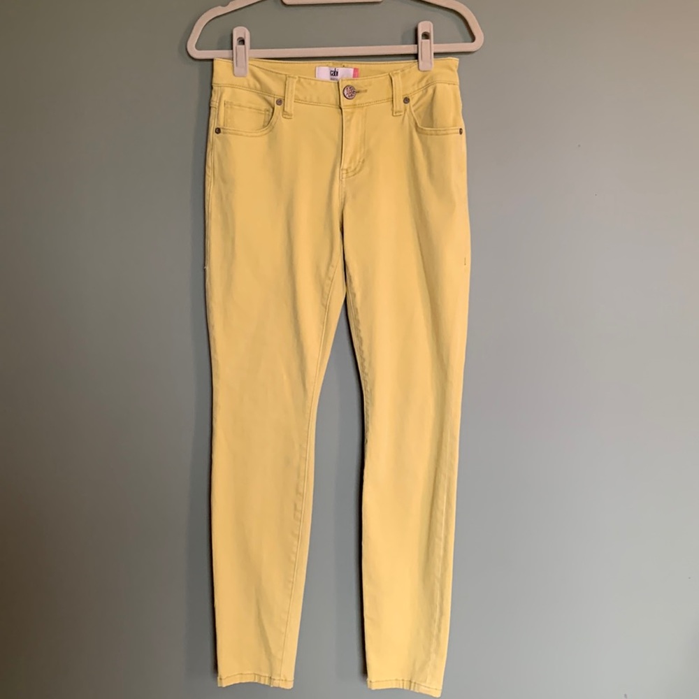 Size 4 curvy skinny jeans from Cabi Jeans